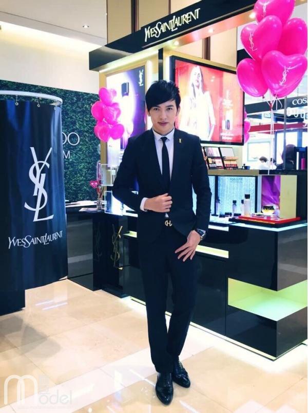 李弘盛 李弘盛