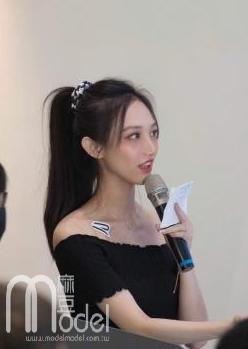 Zoe柔哥 Zoe柔哥